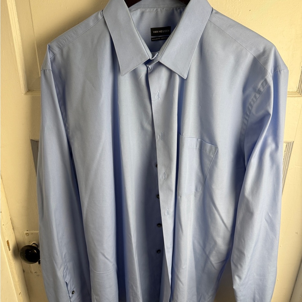 Van Heusen Men’s Dress Shirt – XL (17.5 Neck) – Light Blue – Wrinkle-Free